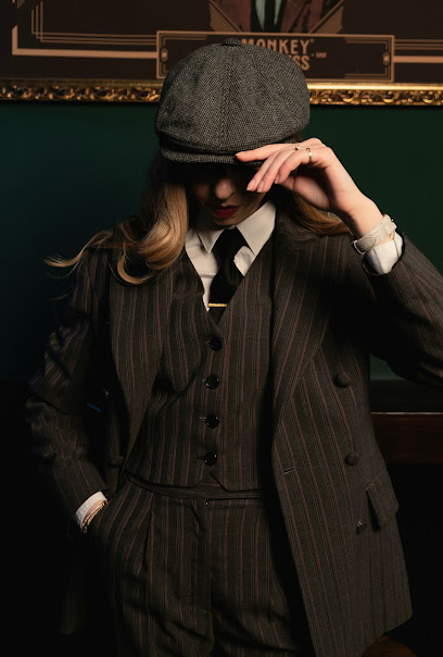 Voil Gallery - Atelier de Costura & Tailoring 1 Designer de moda Voil Gallery - Atelier de Costura & Tailoring