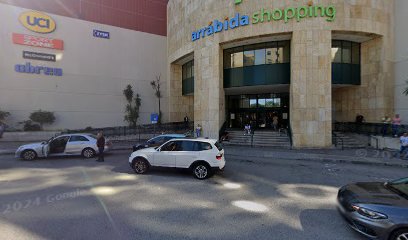 Loja de costura Topcostura (Arrábida Shopping)