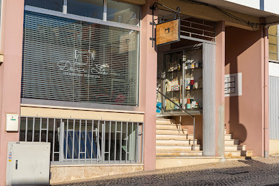 Dona São das Máquinas de Costura 1 Loja de máquinas de costura Dona São das Máquinas de Costura