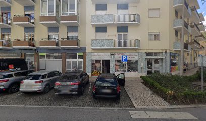 Retrosaria Retrosaria “A Costureira”